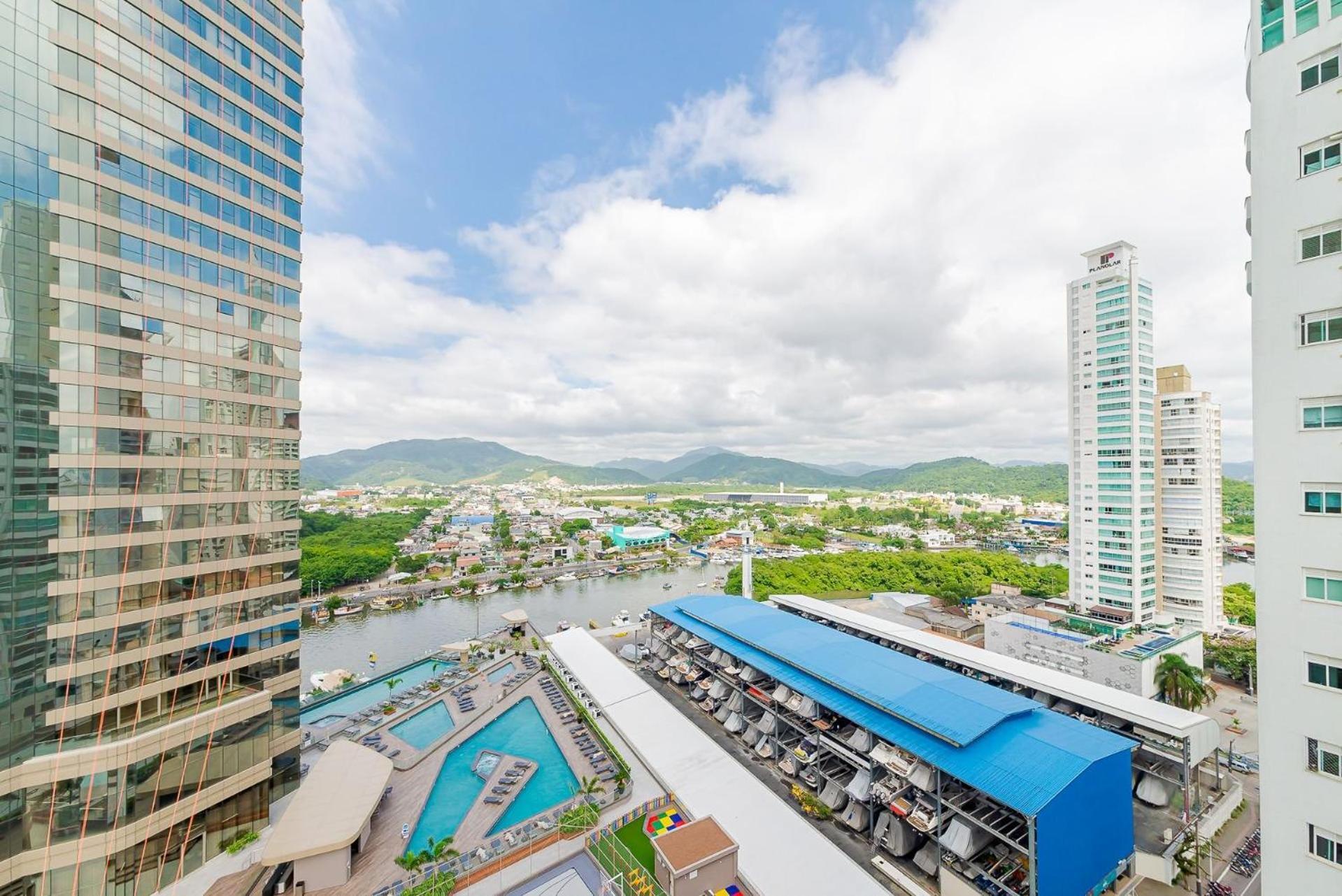 Apto Amplo 1Suite Mais 2Quartos - Quadra Mar 50M Da Praia - Somente Familiares Балнеариу-Камбориу Экстерьер фото