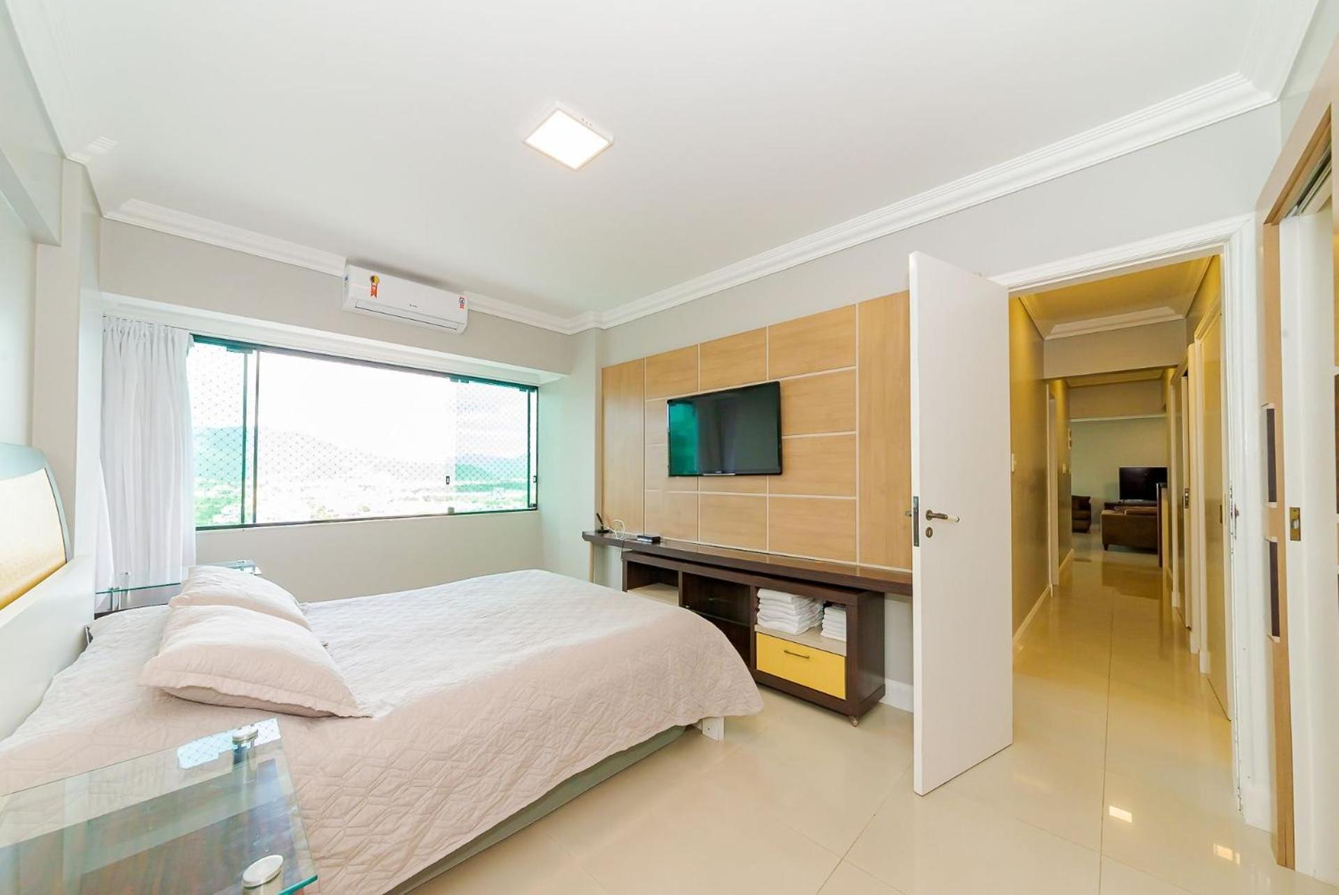 Apto Amplo 1Suite Mais 2Quartos - Quadra Mar 50M Da Praia - Somente Familiares Балнеариу-Камбориу Экстерьер фото
