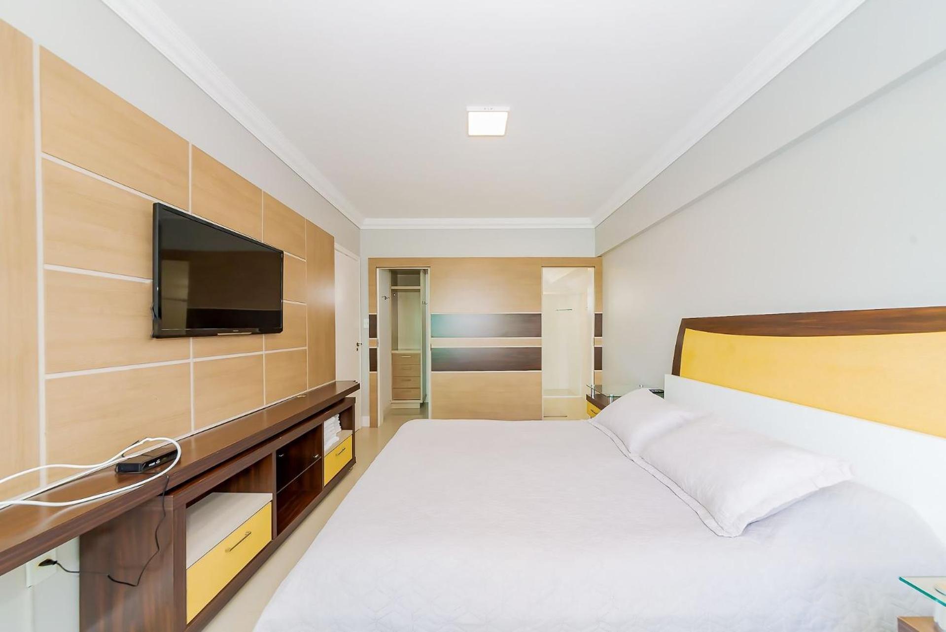 Apto Amplo 1Suite Mais 2Quartos - Quadra Mar 50M Da Praia - Somente Familiares Балнеариу-Камбориу Экстерьер фото
