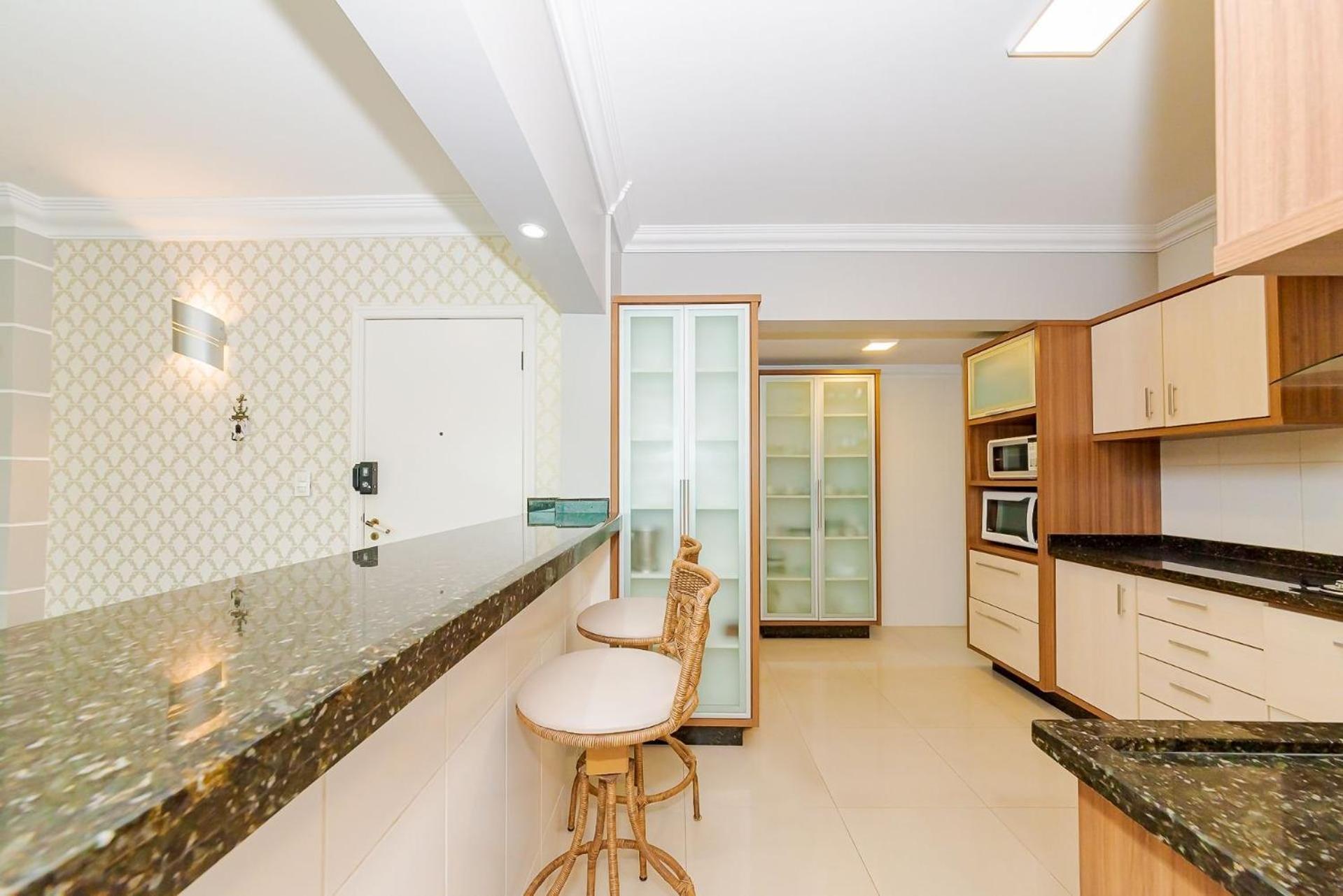 Apto Amplo 1Suite Mais 2Quartos - Quadra Mar 50M Da Praia - Somente Familiares Балнеариу-Камбориу Экстерьер фото