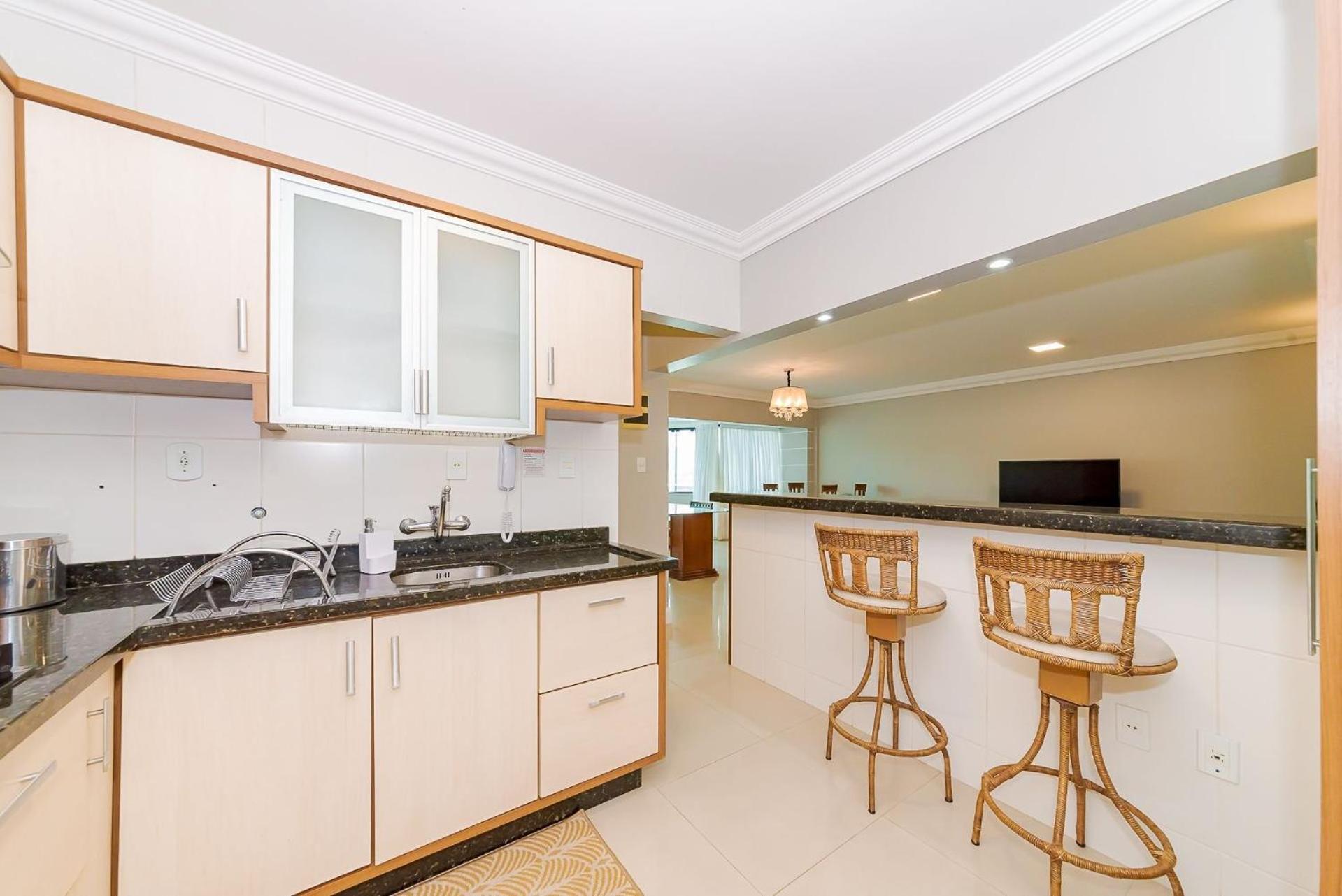 Apto Amplo 1Suite Mais 2Quartos - Quadra Mar 50M Da Praia - Somente Familiares Балнеариу-Камбориу Экстерьер фото